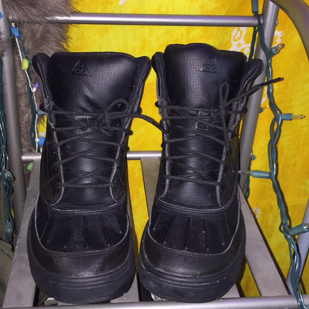 nike boots